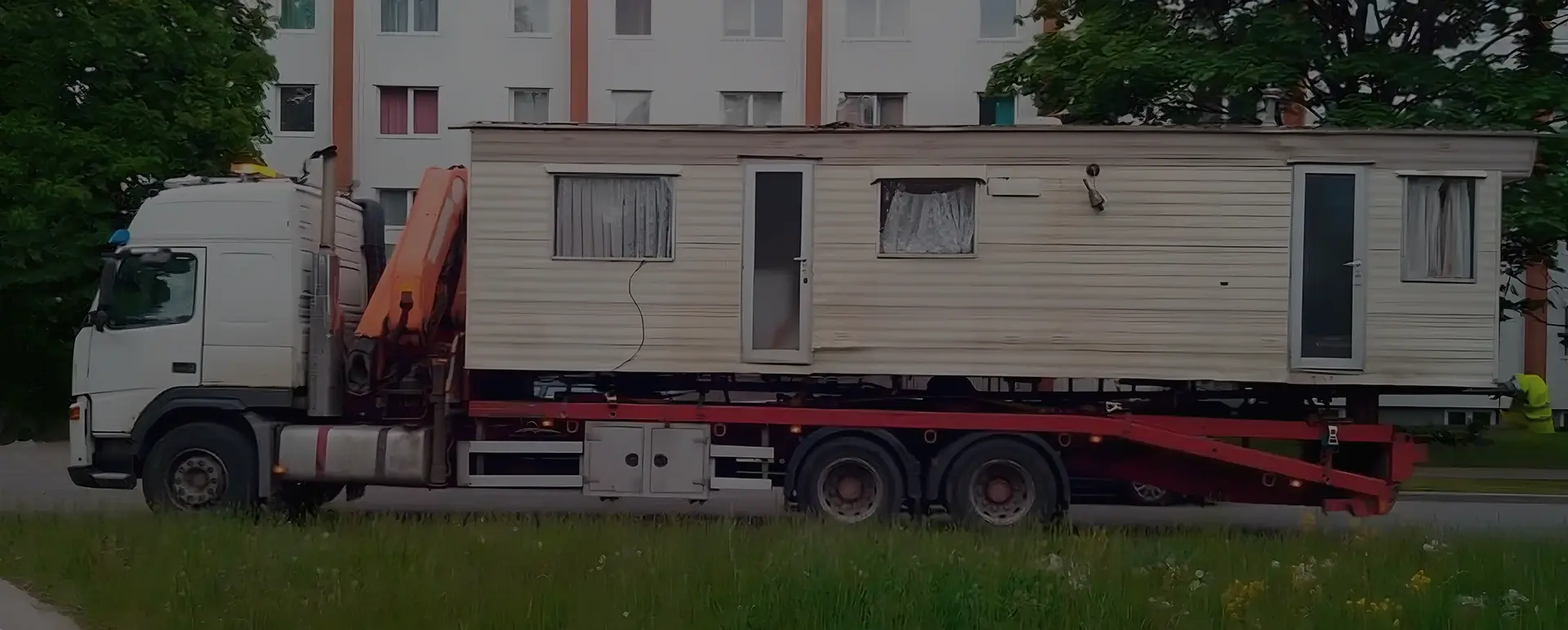 Получить онлайн цены на доставку низким тралом дом вагона в станице Бриньковская (Южный округ - Краснодарский край) на сайте самостоятельно
